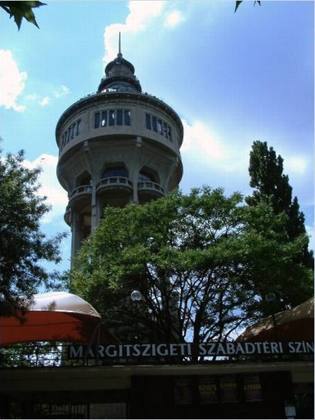Wasserturm auf der Margareteninsel