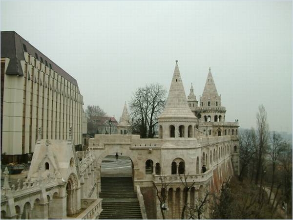 Hotelkomplex in historischer Umgebung