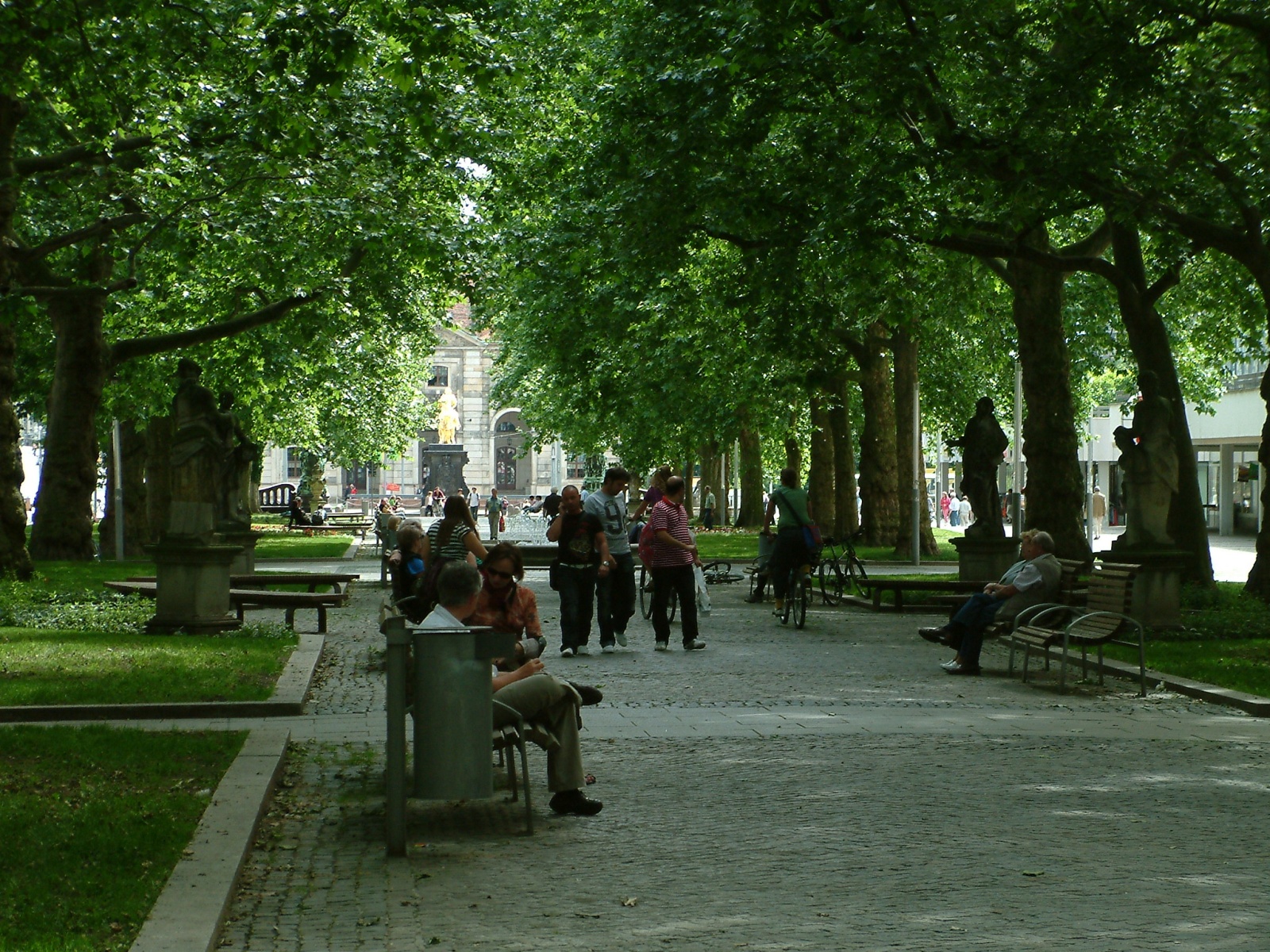 Hauptstra�e